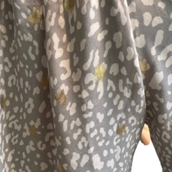 Women's Balloon Sleeve Cheetah Print Top Size Small NWOT - Picture 4 of 8